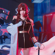 三笠『アズールレーン』／洛洛子（@Rakukoooo）