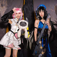 「KuroGame」ブース／エンコール『Wuthering Waves』／モデル：えい梨、秧秧『Wuthering Waves』／涼本奈緒