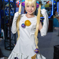 「CREST」ブース