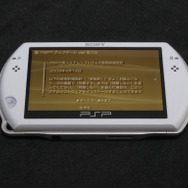 本日発売!「PSPgo」ファーストインプレッションレポート!