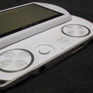 本日発売!「PSPgo」ファーストインプレッションレポート!