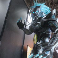 『英雄伝説 黎の軌跡II』試遊ブースは開場直後から大盛況！ 全高2メートル超えの「魔装鬼」がお出迎え【TGS2022】