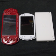 本日発売!「PSPgo」ファーストインプレッションレポート!