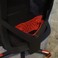 3年ぶりに進化した社会人ゲーマー向けゲーミングチェア！大手オフィス家具メーカー「イトーキ」のブースをレポート【TGS2022】