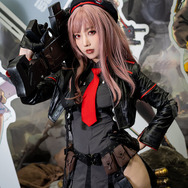 ラピ『勝利の女神：NIKKE』／切切キリコ（@celia_aya）