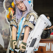 ネオン『勝利の女神：NIKKE』／はたのゆう（@__htny__）