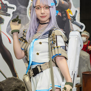 ネオン『勝利の女神：NIKKE』／はたのゆう（@__htny__）