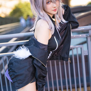 獅白ぼたん「ホロライブ」／モデル：天川星夏、撮影：乃木章