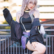 獅白ぼたん「ホロライブ」／モデル：天川星夏、撮影：乃木章