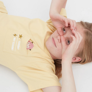 アーニャがポケットから顔を出す！前回完売のユニクロ「UT」、本日17日から一週間限定で予約販売開始