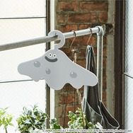 溶けている“はぐれメタル”がハンガーに！？『ドラクエ』より、洗濯が楽しくなるランドリーグッズが販売中