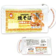 麺の如く“もちもち”な「マルちゃん焼そば」グッズが、プライズ景品に!実物の3倍尺ある「マルちゃん焼そばクッション」など