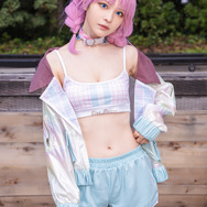 アズリウス『アークナイツ』／やもはちこ（@yamo8cos）、撮影：tama