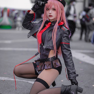 ラピ『勝利の女神：NIKKE』／モデル：樹カリナ（@itk_karina_）、撮影：乃木章