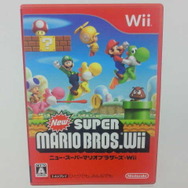 New スーパーマリオブラザーズWii』のパッケージは異例の赤