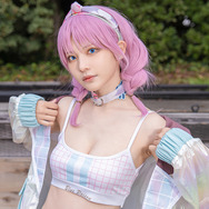 アズリウス『アークナイツ』／モデル：やもはちこ、撮影：tama