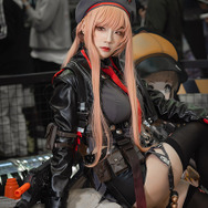 ラピ『NIKKE』ブース／モデル：@yuojaci 、撮影：乃木章（@Osefly）