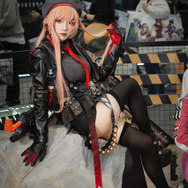 ラピ『NIKKE』ブース／モデル：@yuojaci 、撮影：乃木章（@Osefly）