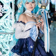 初音ミク「VOCALOID」／モデル：まるたまる、撮影：tama