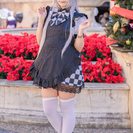 ニャル子『這いよれ！ニャル子さん』／モデル：やよっぺ、撮影：tama