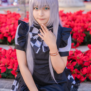 ニャル子『這いよれ！ニャル子さん』／モデル：やよっぺ、撮影：tama