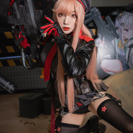 ラピ『NIKKE』ブース／モデル：AZA（@azamiyuko_cos ）、撮影：乃木章