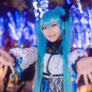 初音ミク「VOCALOID」/モデル:幸華 いお、撮影:tama