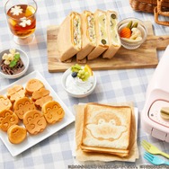 『コウペンちゃん』が超キュートなマルチサンドメーカーに！ホットサンドやミニケーキが上手に焼けて、えら～い