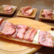 ハードコアゲーミング料理第8回『ポケモンSV』が遊びたい男のおしゃれサンドイッチと欲望ベーコンタワー【特集】