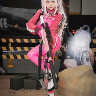 アリス『勝利の女神：NIKKE』／モデル：DyangYi（@DyangYi）、撮影：乃木章