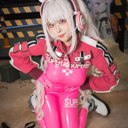 アリス『勝利の女神：NIKKE』／モデル：DyangYi（@DyangYi）、撮影：乃木章