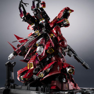 お値段約20万円、重量約12kgの「サザビー」特大フィギュア、秋葉原で抽選販売開始！ただし「店頭受け取りのみ」というシビアな条件付き