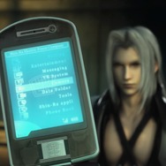 『FF7』ザックスが使う“ガラケー”に、懐かしさを感じるファンたち!そのモデルは、過去に発売された伝説の端末「クラウドブラック」