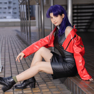 葛城ミサト『エヴァンゲリオン』／モデル：あおい、撮影：tama