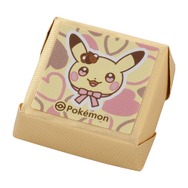 バレンタイン仕様の「ピカチュウ」にメロメロ！ぬいぐるみ付きの“『ポケモン』アソートチョコ”発売