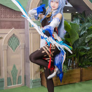 甘雨『原神』「HoYoverse」ブース／Yomi（Twitter：@yomicoskr）、撮影：乃木章