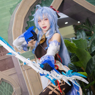 甘雨『原神』「HoYoverse」ブース／Yomi（Twitter：@yomicoskr）、撮影：乃木章