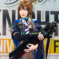 アーミヤ／伊織もえ（@iorimoe_five）、撮影：乃木章