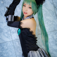 初音ミク 「リスキーゲーム」／モデル：銀の月、撮影：Jon