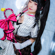 夜見れな「にじさんじ」／モデル：菜柚、撮影：Jon