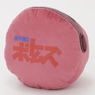 このグッズは…むせる！「装甲騎兵ボトムズ」スコープドッグらの“頭”をイメージした「クッション」発売