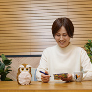 本物そっくりな癒し系ペットロボット「ハッピーふくろう」発売！運勢を占う“開運アドバイザー”としても活躍