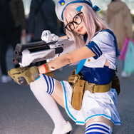 ネオン『勝利の女神:NIKKE』／零崎沙耶（Twitter：@zerozakisaya）、撮影：乃木章