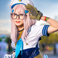 ネオン『勝利の女神:NIKKE』／零崎沙耶（Twitter：@zerozakisaya）、撮影：乃木章