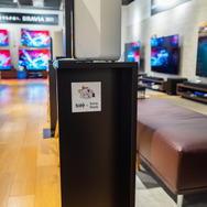 胡桃やアルハイゼン、ヨォーヨらがお出迎え！店内に隠れたパイモンシール探しも楽しめる「パイモンみっけ！原神×Sony Store」開催