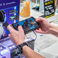 胡桃やアルハイゼン、ヨォーヨらがお出迎え！店内に隠れたパイモンシール探しも楽しめる「パイモンみっけ！原神×Sony Store」開催