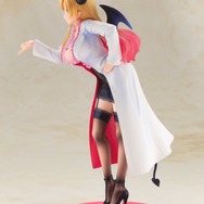 “大人のお姉さん”の魅力むんむん！目のやり場に困る「ホロライブ」“癒月ちょこ先生”フィギュア登場