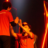 『ストリートファイターV』公式プロリーグ、グランドファイナルがついに決着！現地写真満載のダイジェスト