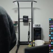 YouTube「CRカップ本戦の休憩中に「トイレ選手権」を催す3BR【ApexLegends】」より