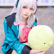 和泉紗霧『エロマンガ先生』／月海つくね（@XaiabP）、撮影：tama